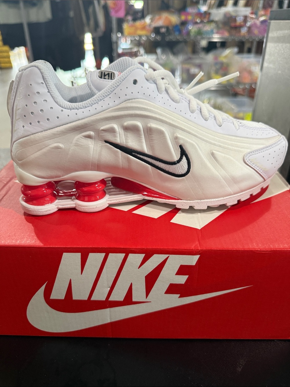 Nike Shox R4 Running Shoes 4 Youth NIB